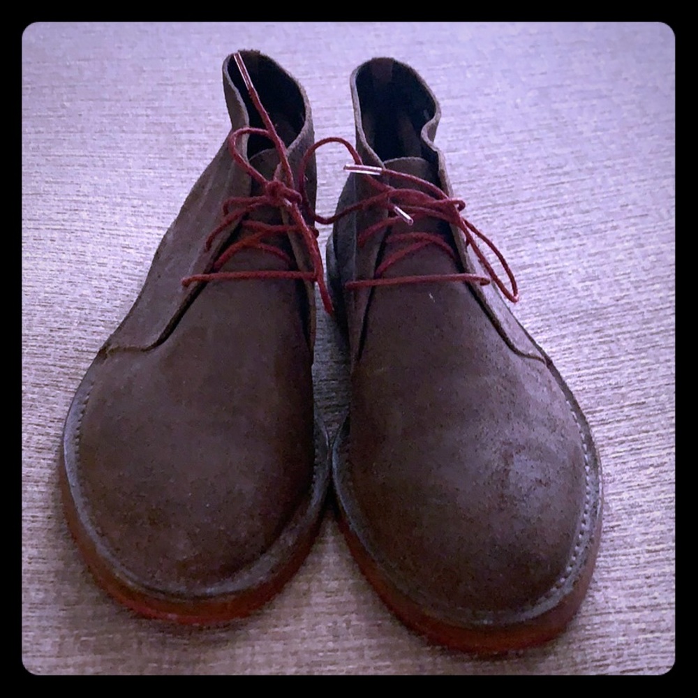 Sued boots